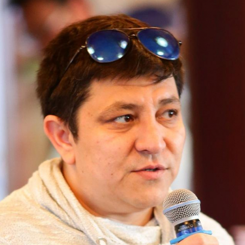 Рустам  Давлетбаев 